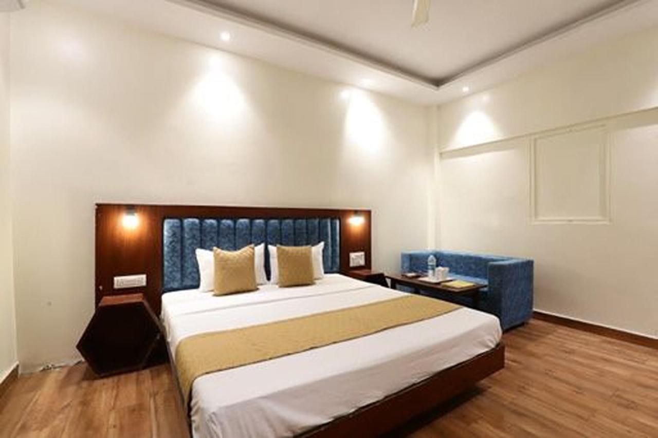 Amrit Hotel 뉴델리 외부 사진